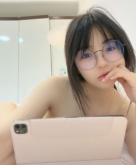 献身给魔王伊伏洛基亚吧_国产剧电影全集观看
